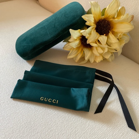 Gucci Accessories - GUCCI Sunglasses Glasses Velvet Case